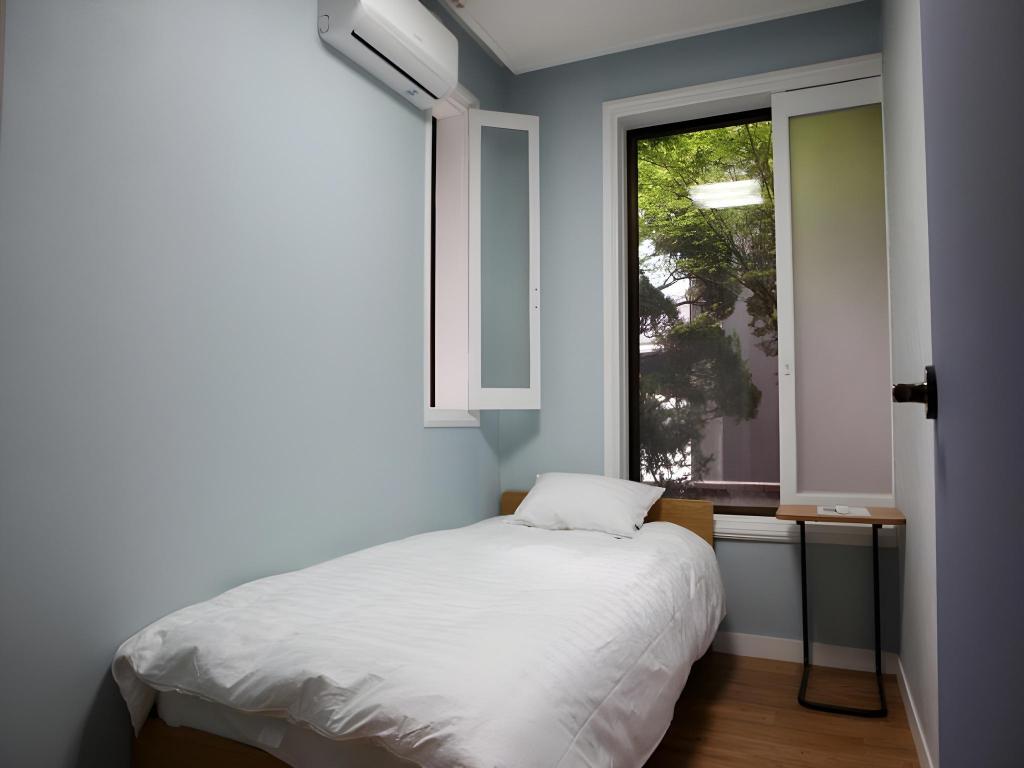 Фото 24 Guesthouse Gangnam Center