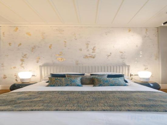 Фото Castellano Hotel & Suites