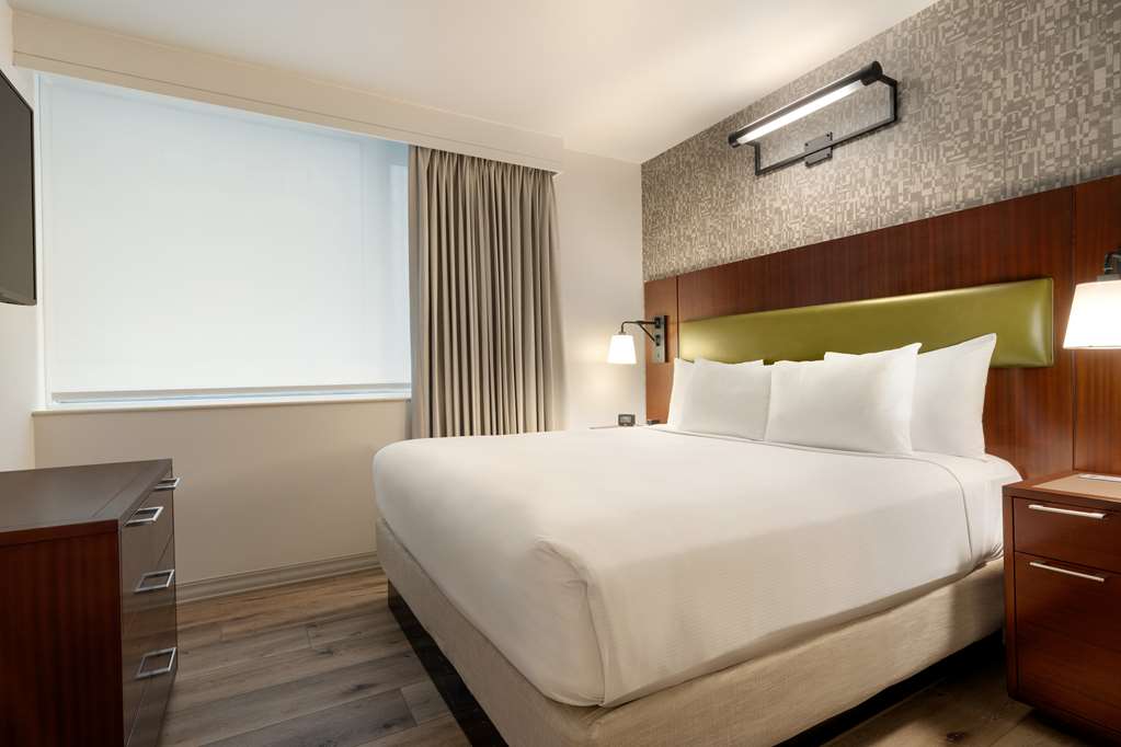 Фото DoubleTree by Hilton New York Downtown