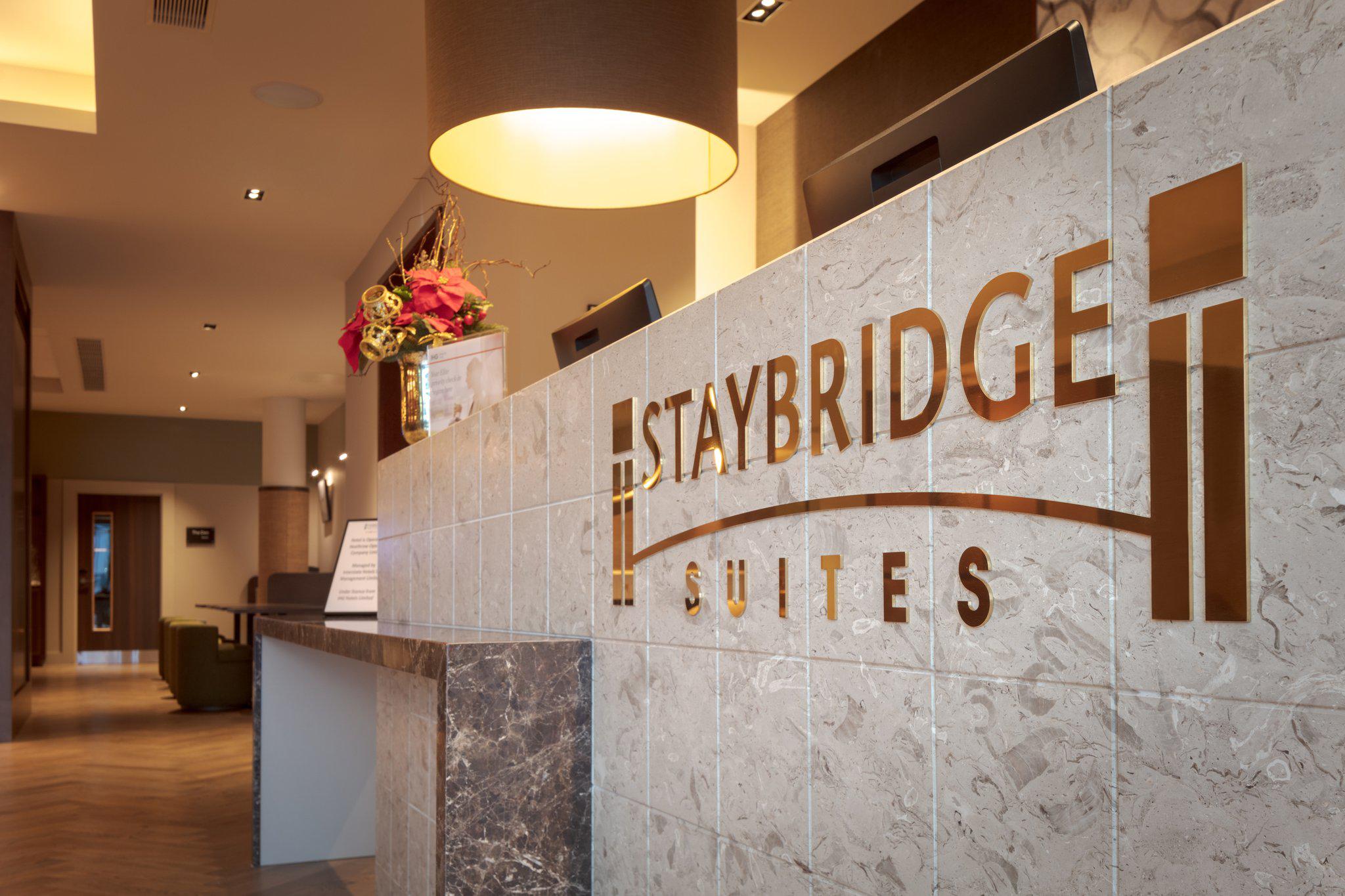 Фото Staybridge Suites London Heathrow - Bath Road, an Ihg Hotel