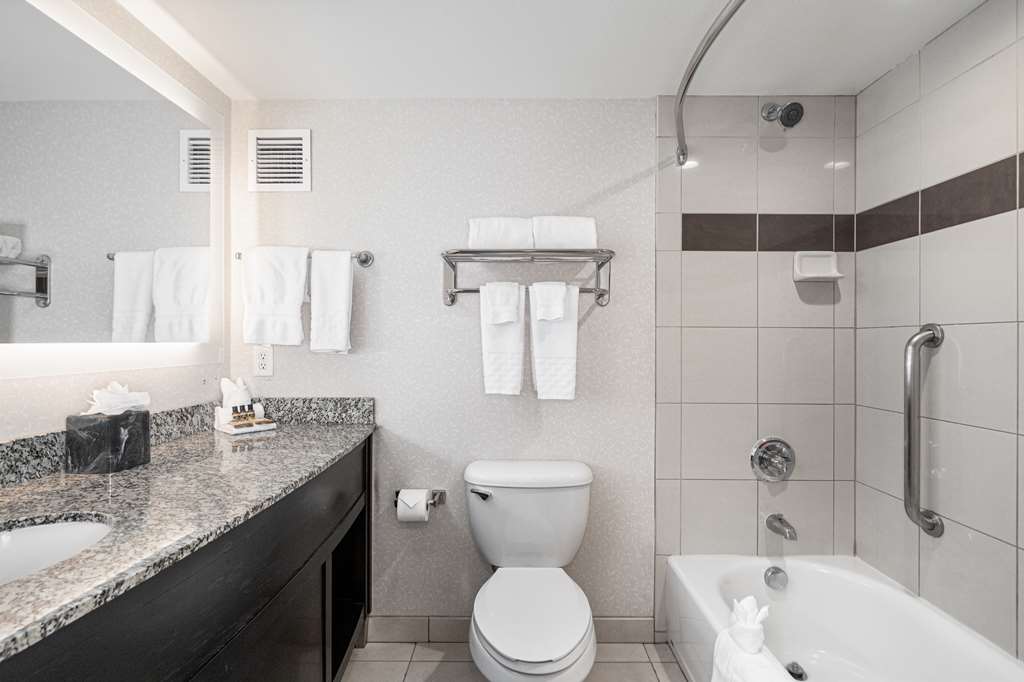 Фото Best Western Plus Marina Gateway Hotel