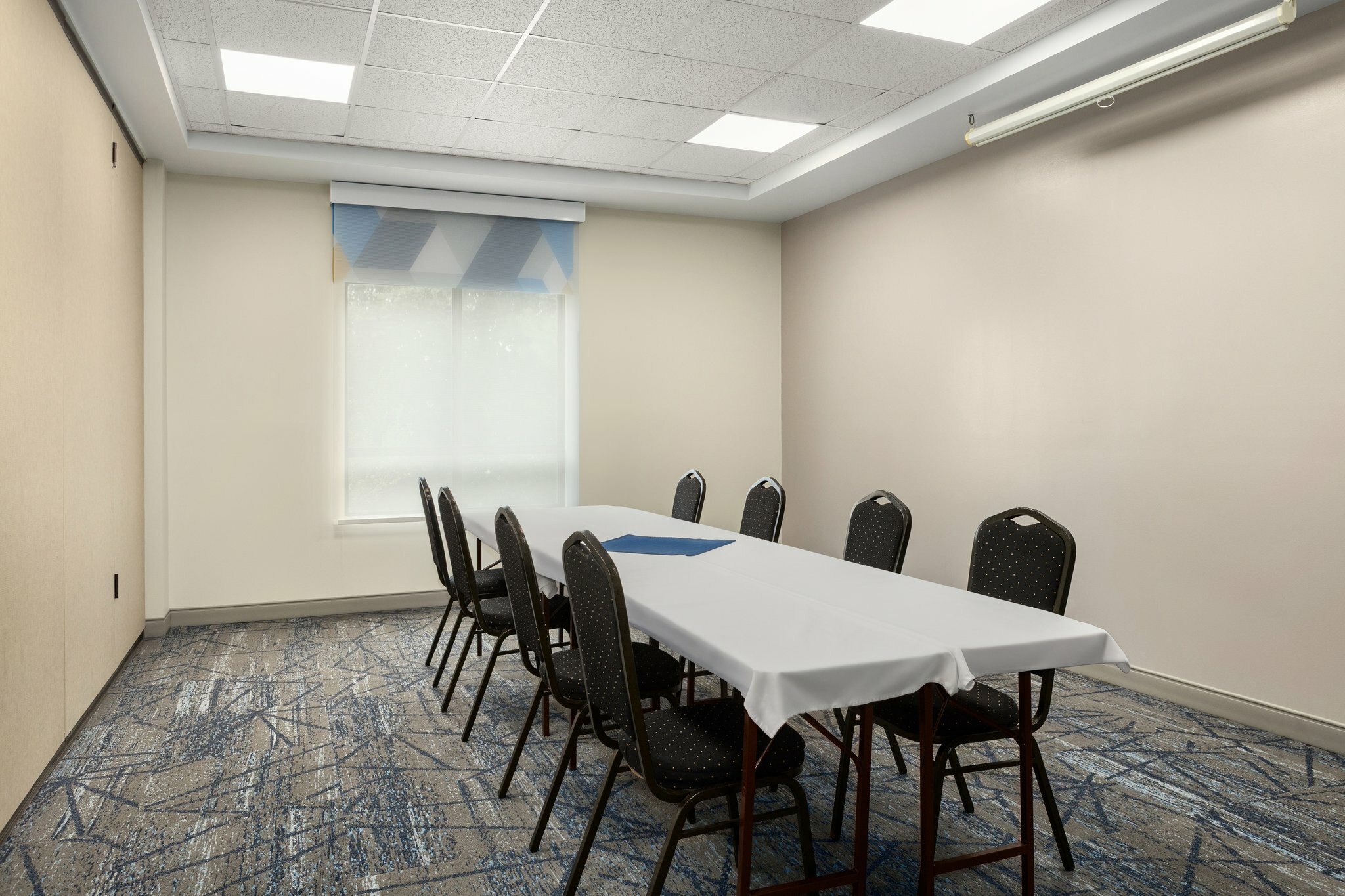 Фото Holiday Inn Express & Suites Brockville