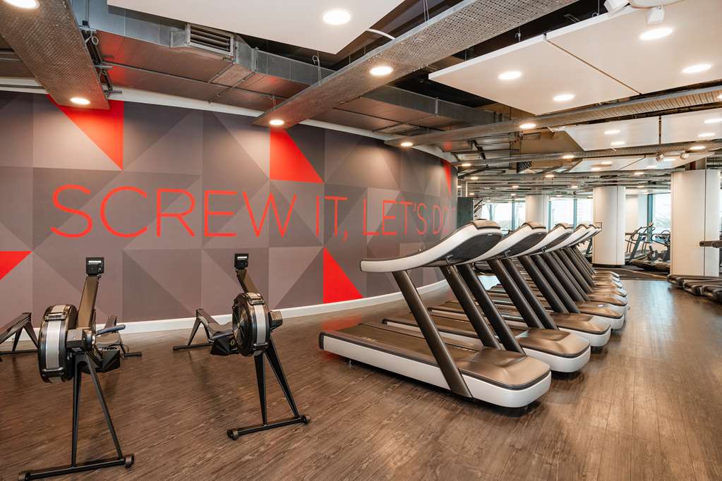 Фото Radisson RED London Twickenham