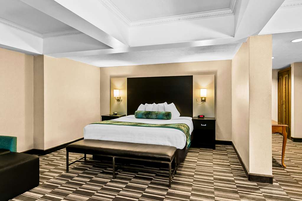 Фото Best Western Downtown Sudbury Centreville