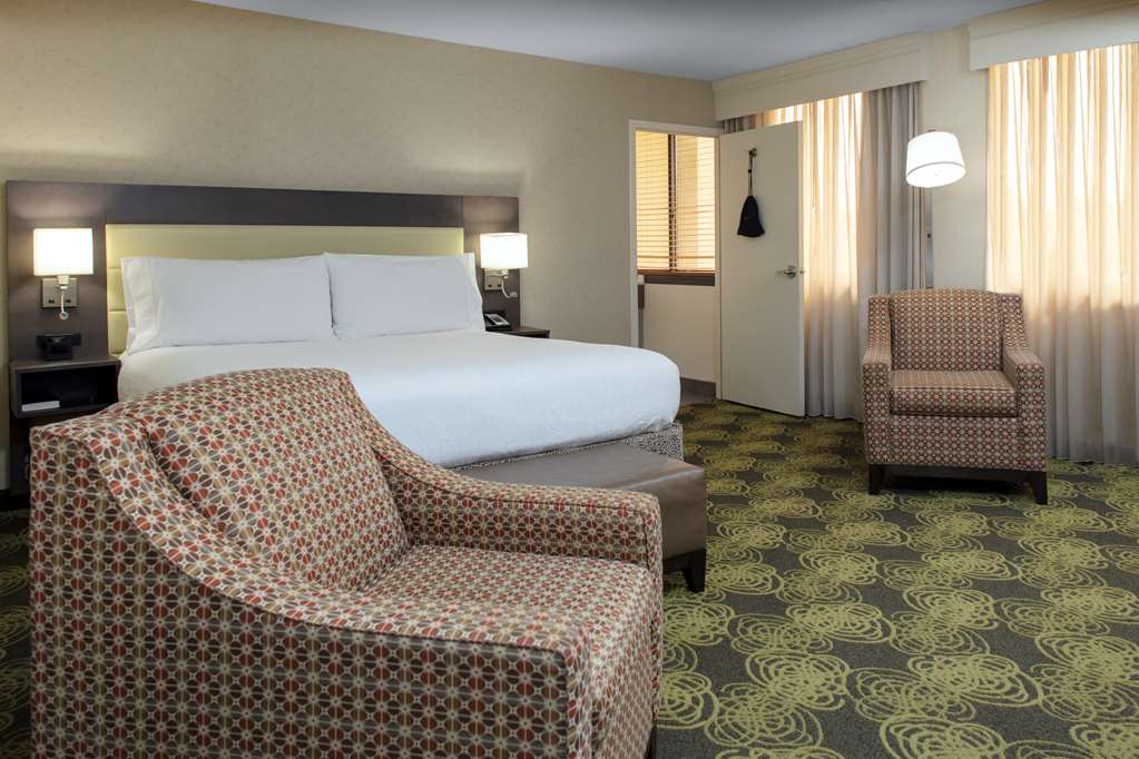 Фото Hilton Garden Inn Reagan National Airport