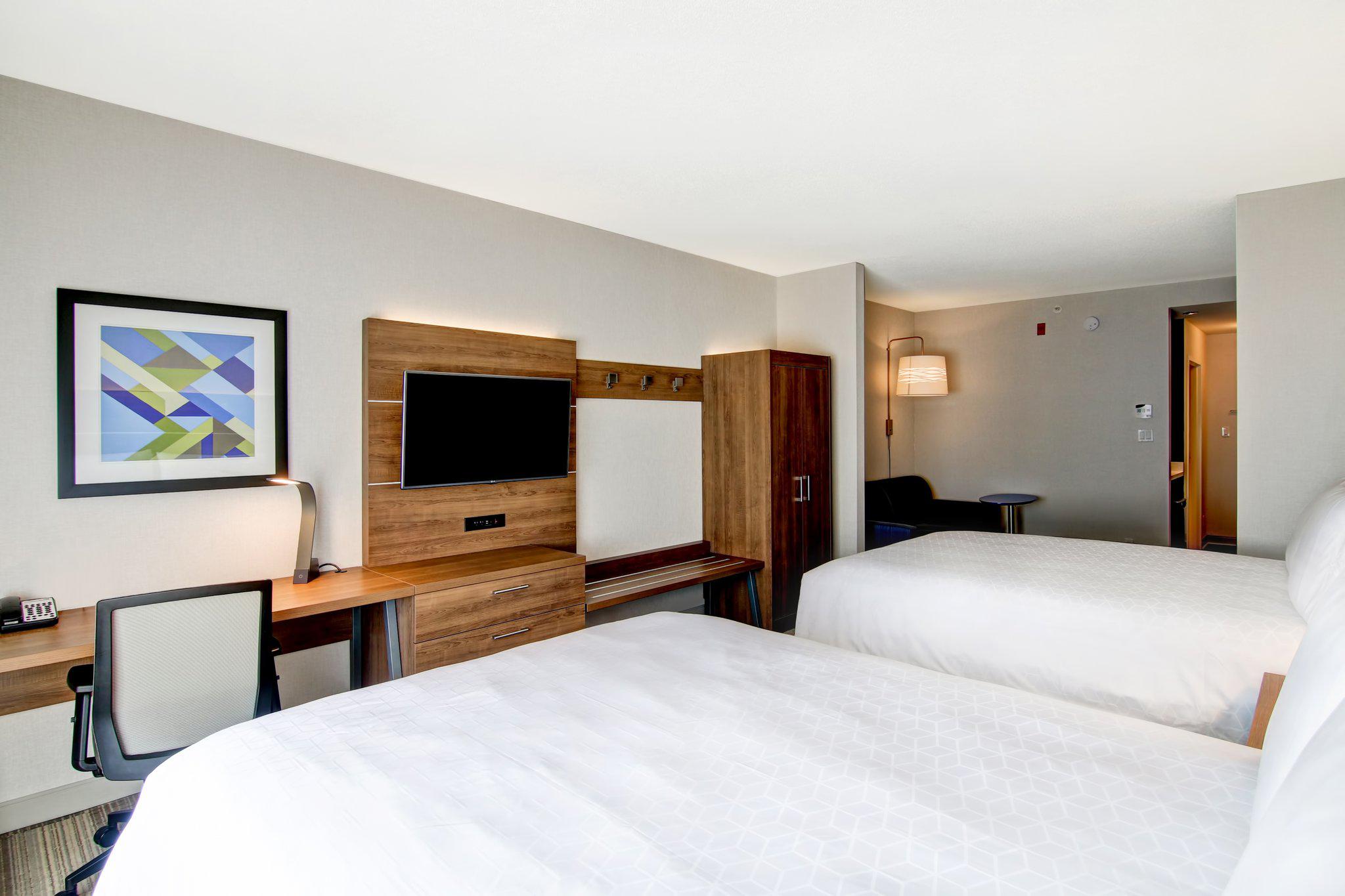 Фото Holiday Inn Express Hotel & Suites Toronto - Markham, an Ihg Hotel