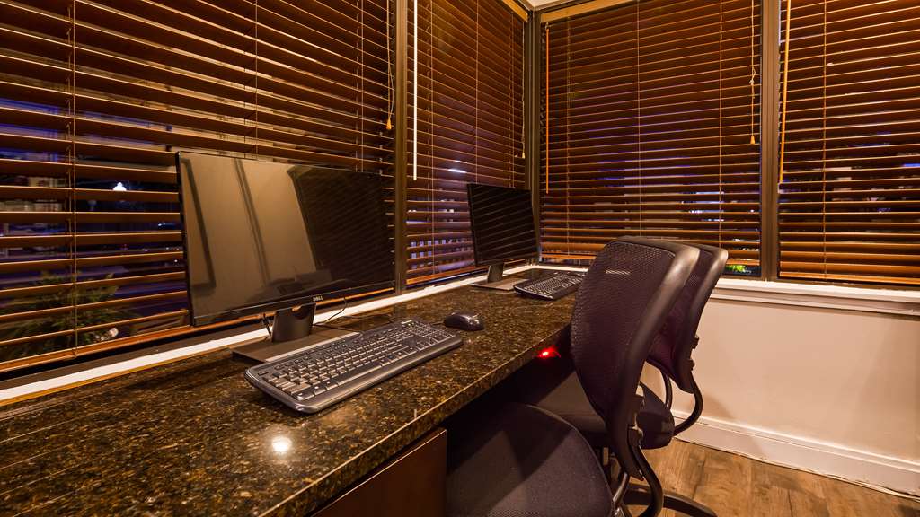 Фото Best Western Plus Coastline Inn
