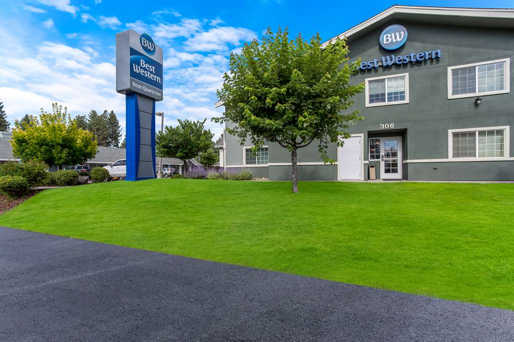 Фото Best Western Rose Quartz Inn
