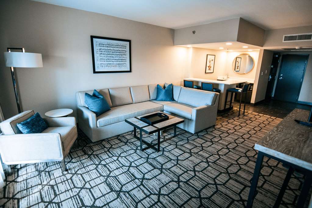 Фото DoubleTree by Hilton Lubbock University Area