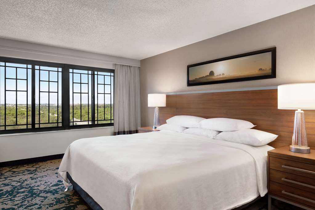 Фото Embassy Suites by Hilton Dallas Dfw Airport North