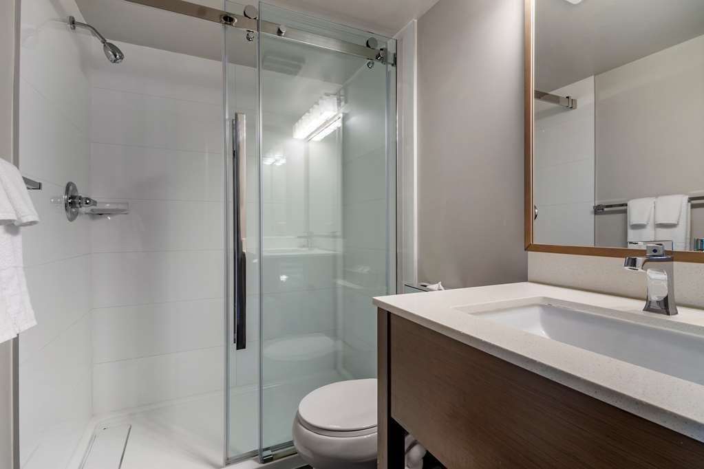 Фото Best Western Plus Vancouver Airport Hotel