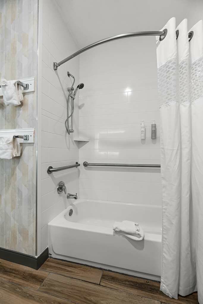 Фото Hampton Inn Seguin