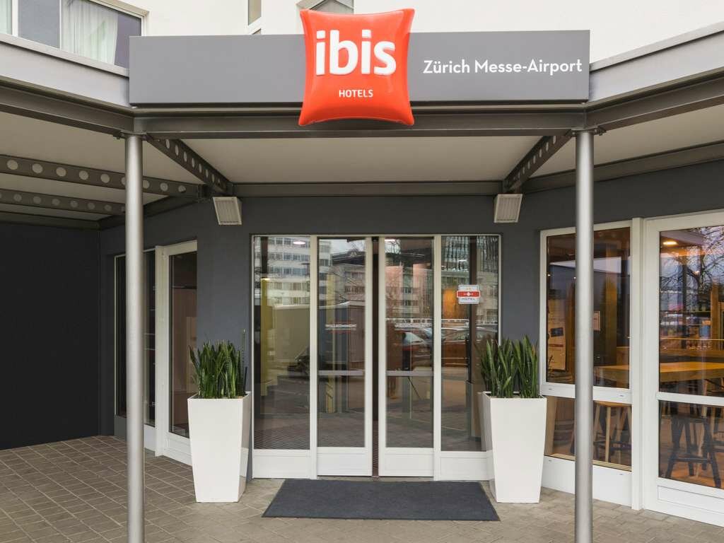 Фото ibis Zurich Messe Airport