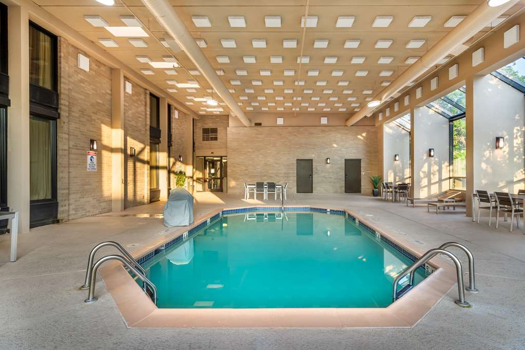 Фото Best Western Plus Houston Energy Corridor