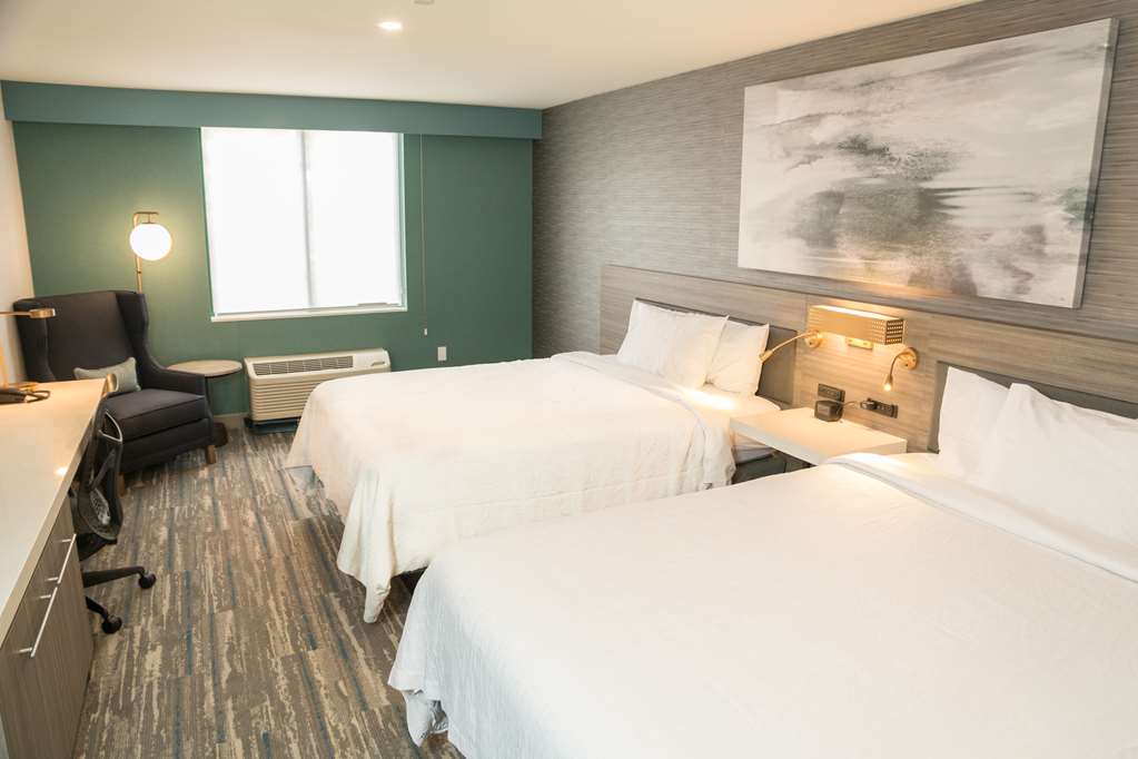 Фото Hilton Garden Inn Los Angeles Montebello
