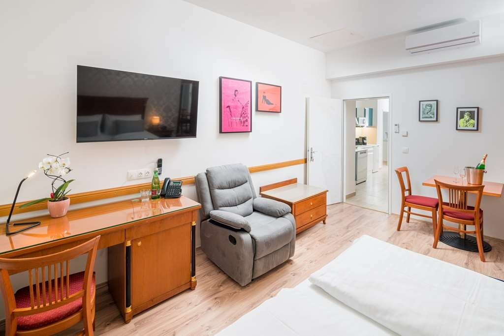 Фото Best Western Plus Celebrity Suites