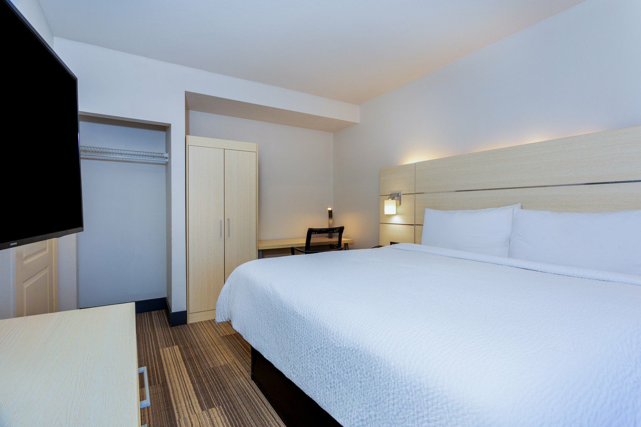 Фото Holiday Inn Express & Suites, International Drive, an Ihg Hotel