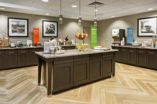 Гостиница Hampton Inn & Suites Newport/Cincinnati в Ковингтоне