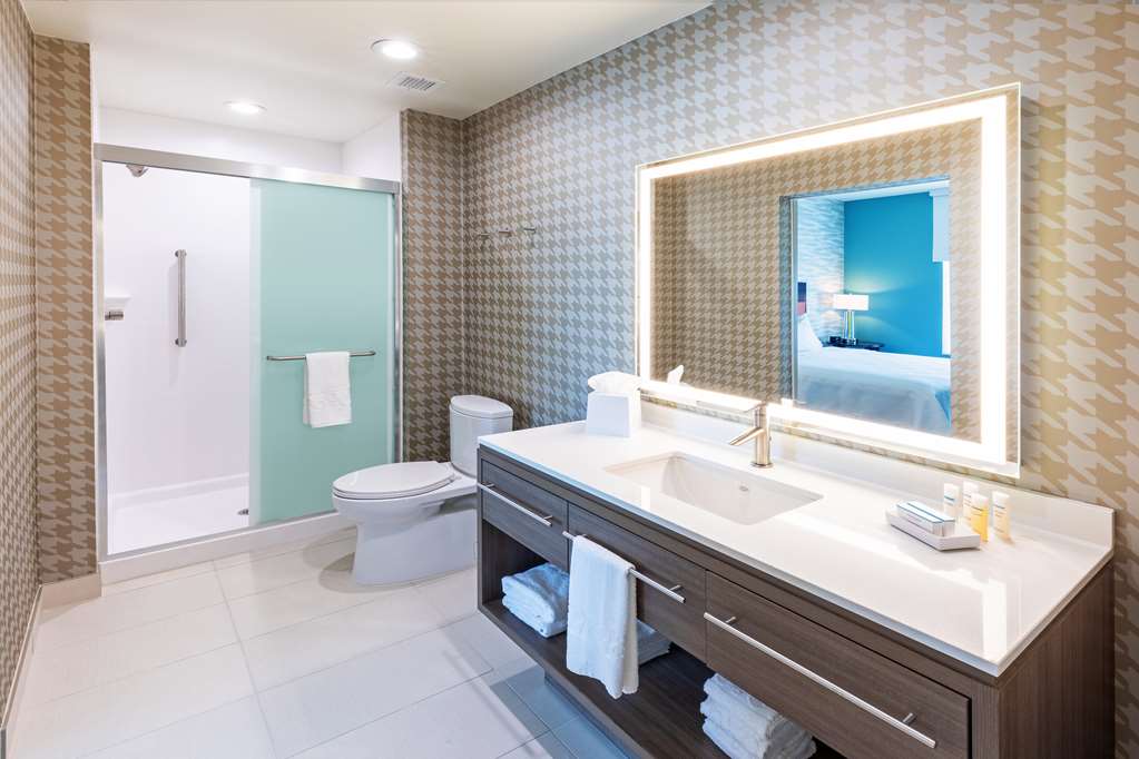 Фото Home2 Suites by Hilton Midland East