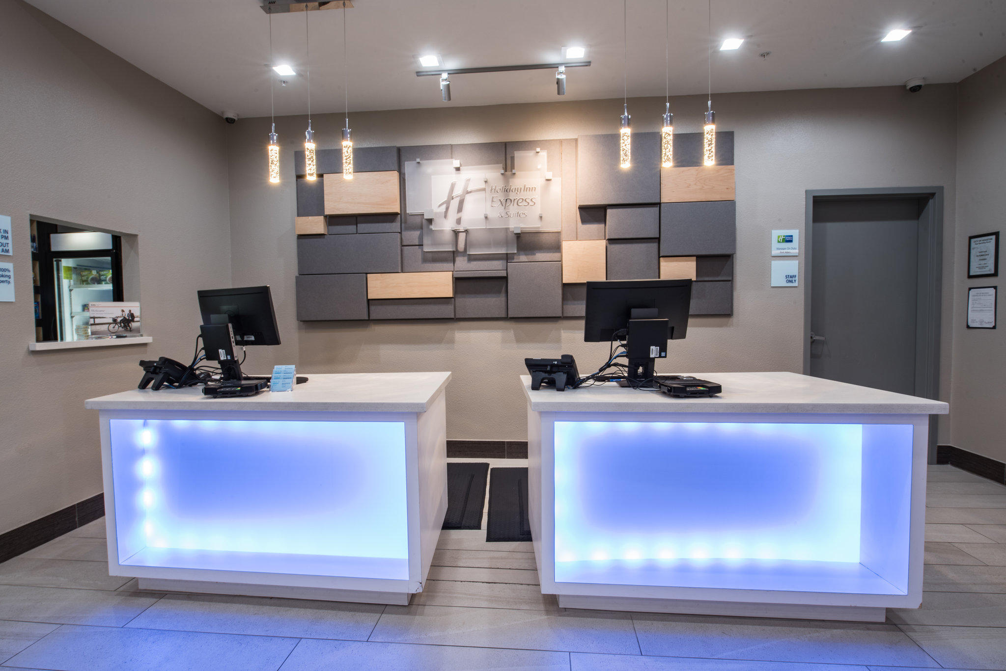 Фото Holiday Inn Express & Suites Houston - Hobby Airport Area, an Ihg Hotel