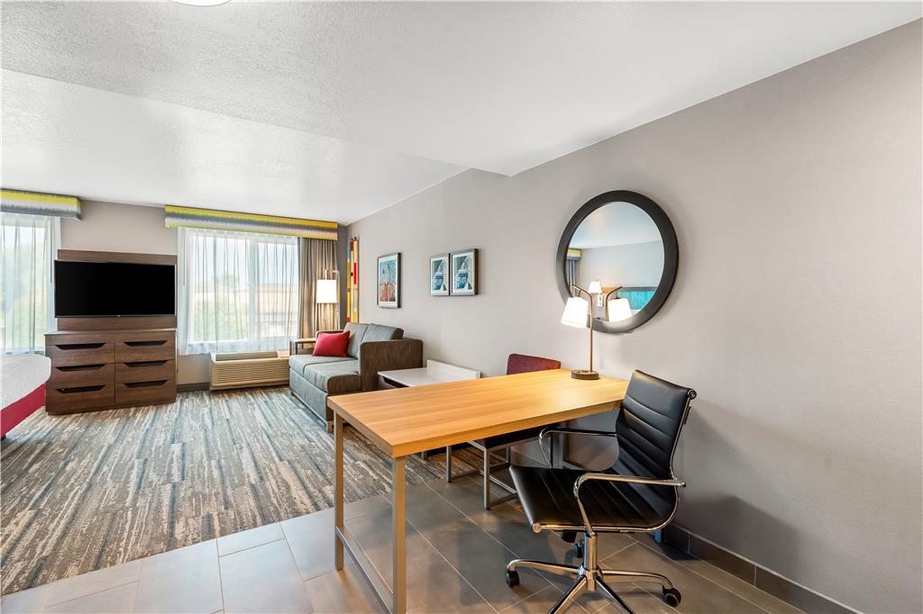 Фото Hampton Inn & Suites Lathrop