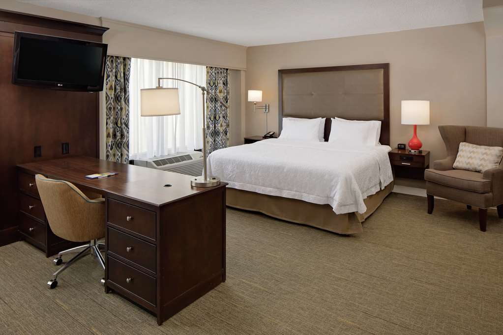 Фото Hampton Inn Louisville Downtown