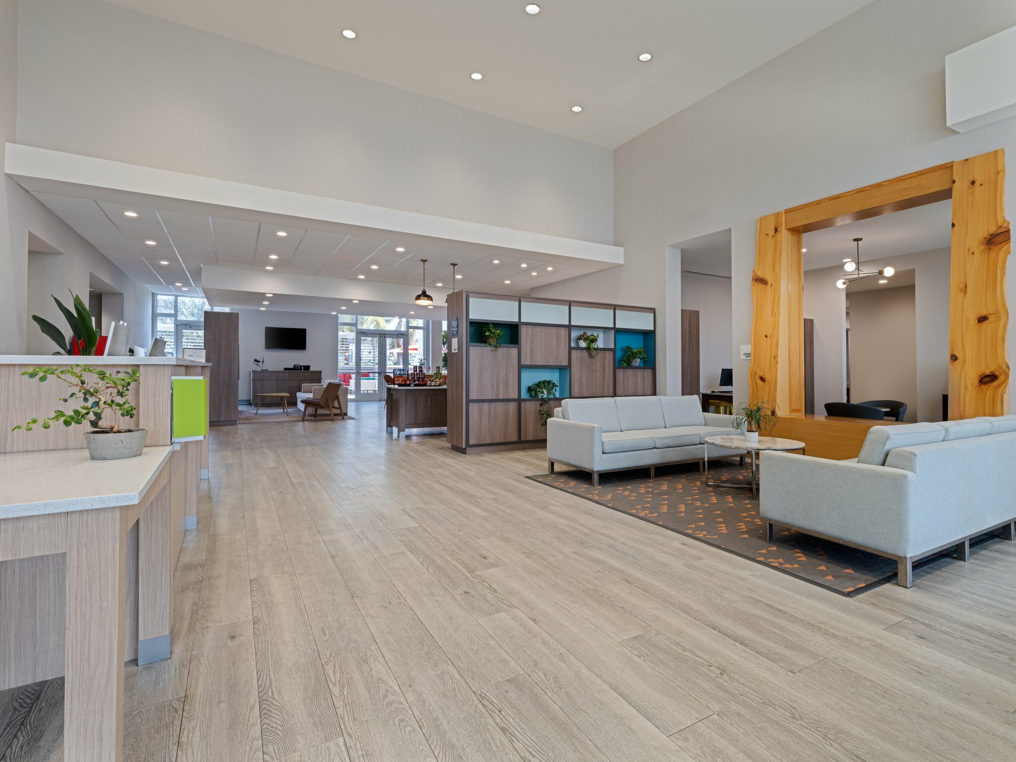 Фото Holiday Inn & Suites Orlando I-drive - Theme Parks by Ihg