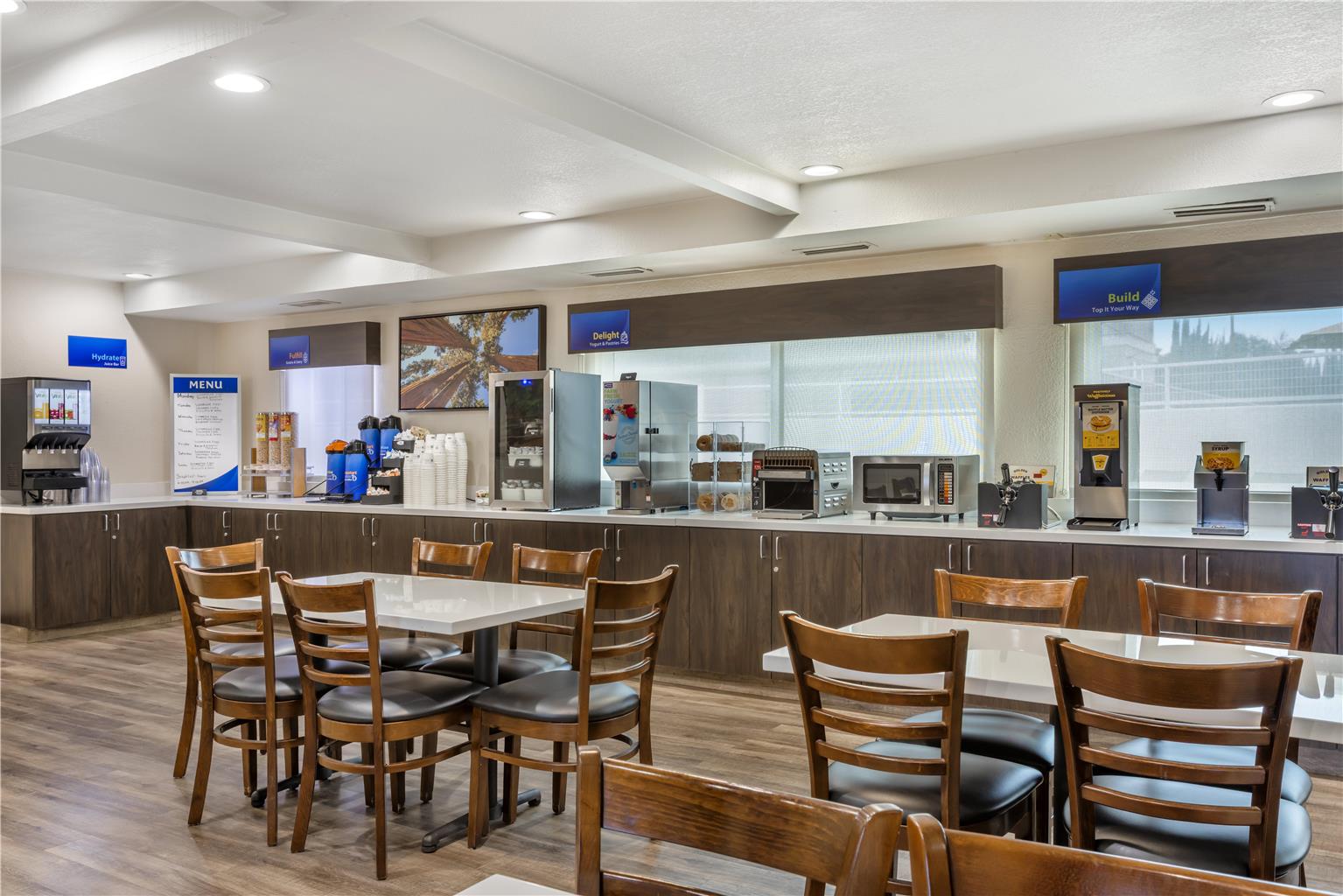 Фото Best Western Town & Country Lodge