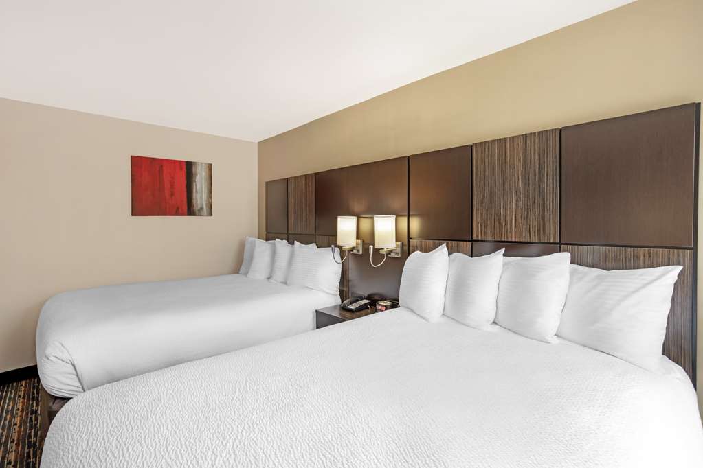 Фото Best Western Plus Fairfield Hotel