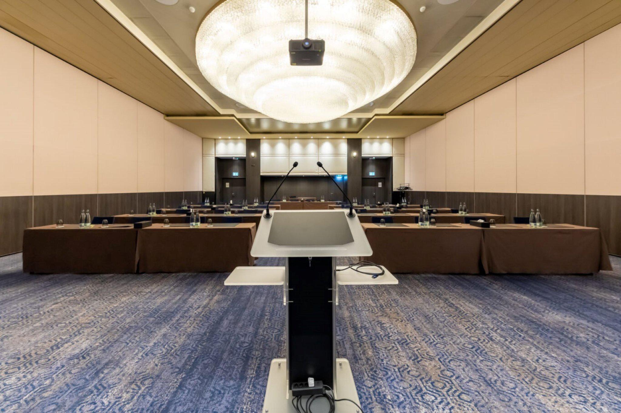 Фото Crowne Plaza Geneva by IHG