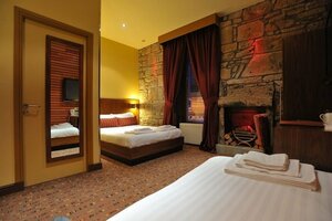 Гостиница The Commercial Hotel