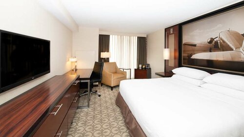 Гостиница DoubleTree by Hilton Hotel and Suites Charleston Airport в Гус-Крик