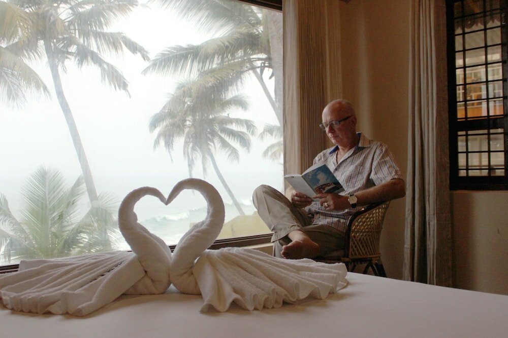 Фото Black Beach Resort