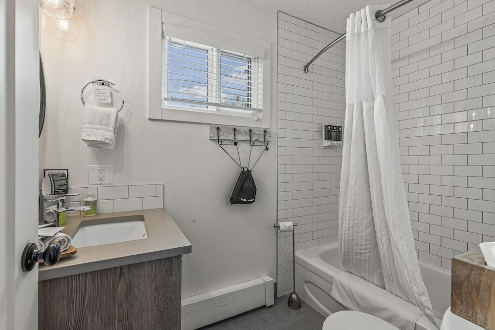 Фото Lamphouse Hotel