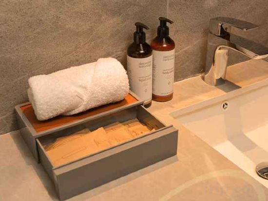 Фото Model J Hotel Jakarta Soekarno Hatta Airport