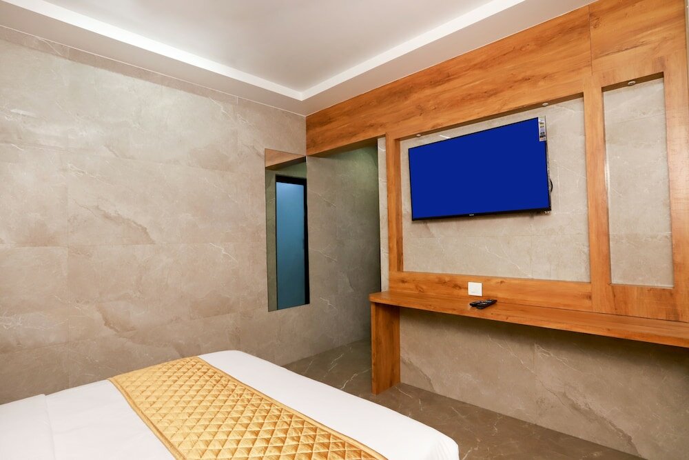 Фото Hotel Karishma