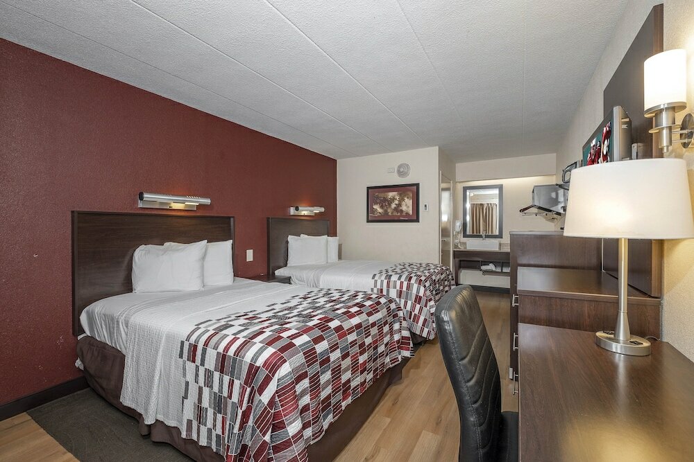 Фото Red Roof Inn Mt Laurel