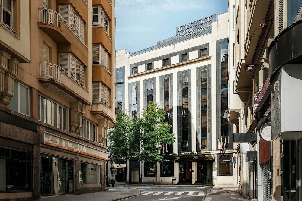 Внешний вид отеля Hotel Silken Coliseum в Сантандере, фото 1