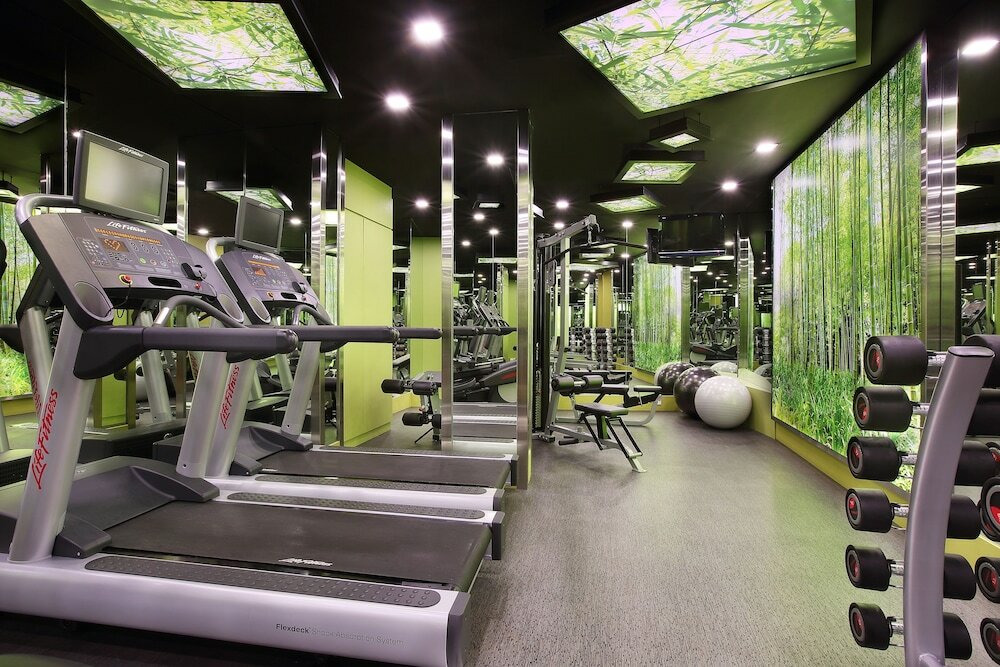 Фото Village Hotel Albert Court by Far East Hospitality