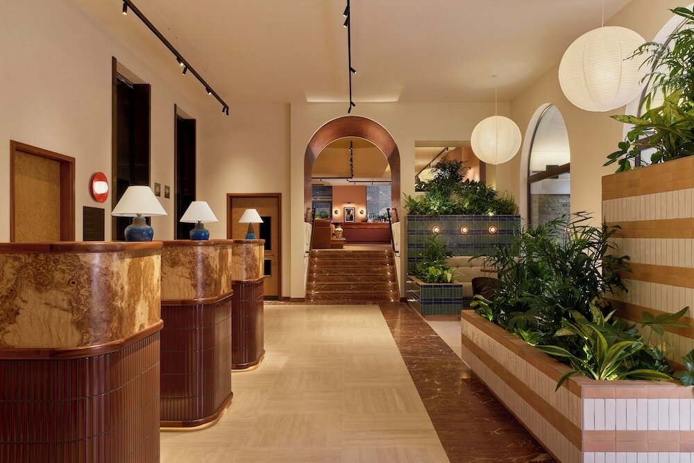 Фото Devonshire Club & Hotel