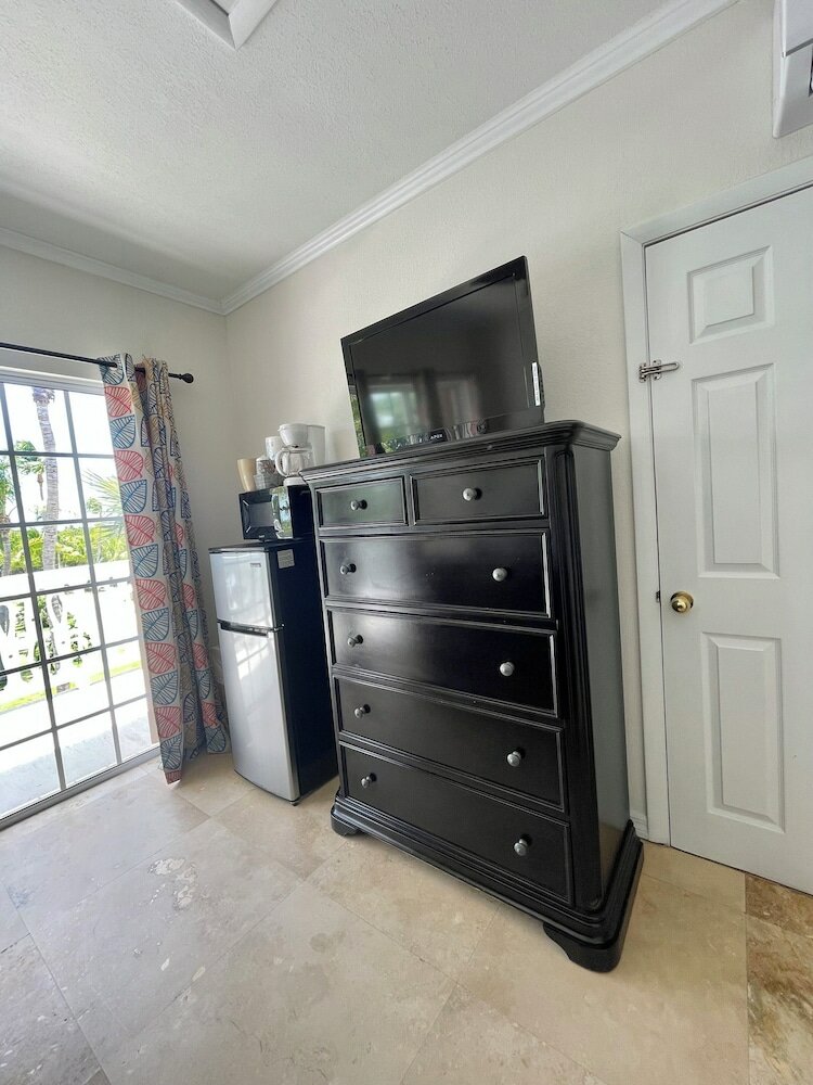 Фото Coconut Cove Resort and Marina