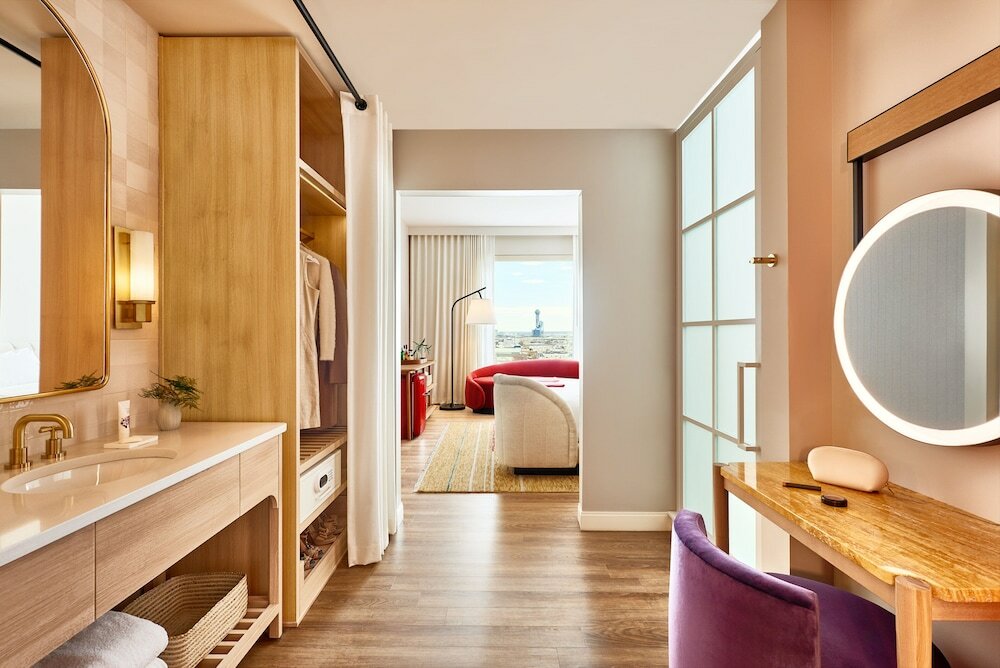 Фото Virgin Hotels Dallas