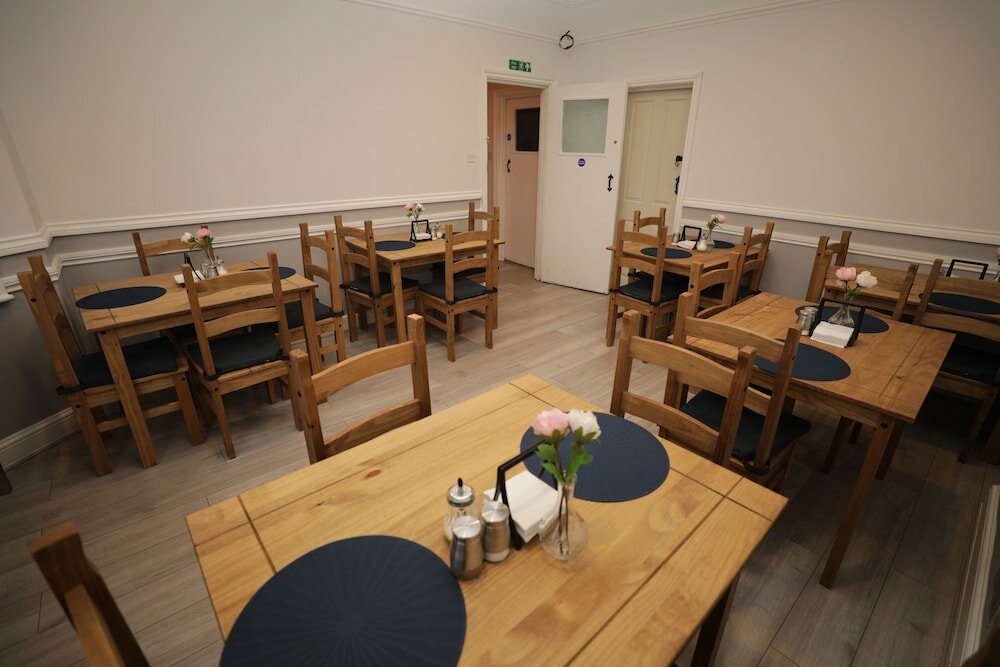 Фото Golders Park Hotel