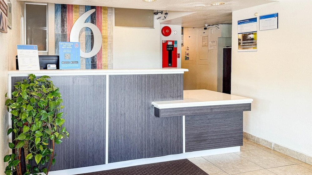 Фото Studio 6 Grand Prairie, Tx