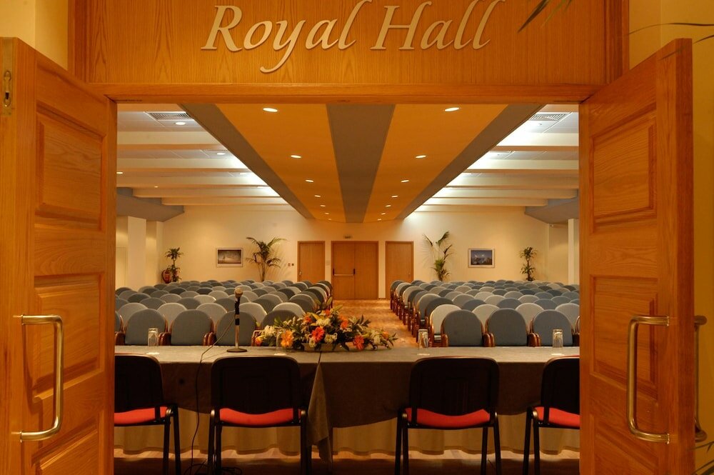 Фото Constantinou Bros Athena Royal Beach Hotel