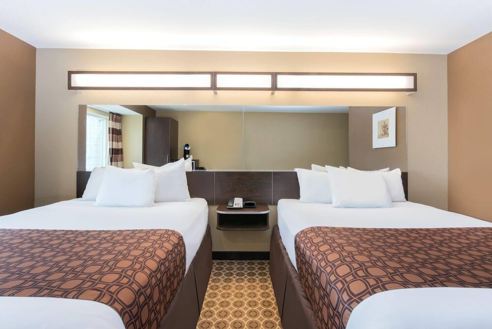 Фото Microtel Inn & Suites by Wyndham Dickinson