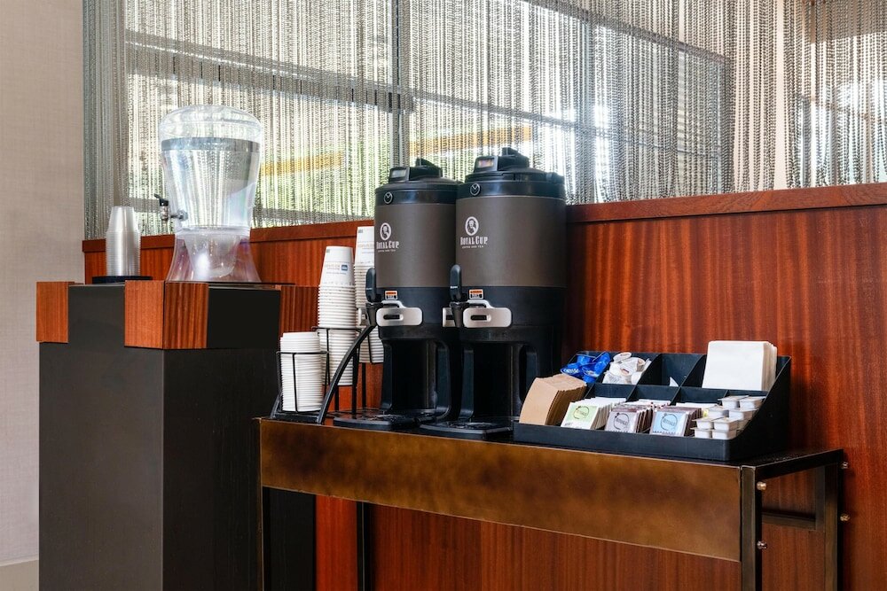 Фото Silver Cloud Hotel Bellevue Eastgate