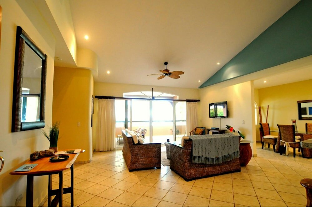 Фото Cocomar Beachfront Hotel and Island Resort