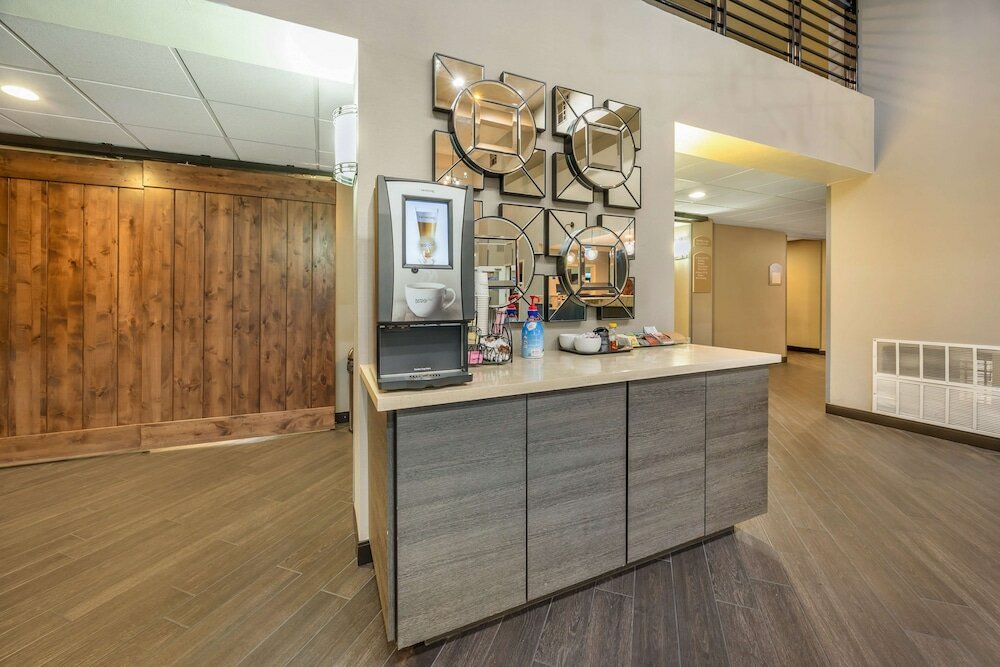 Фото Best Western Plus North Las Vegas Inn & Suites