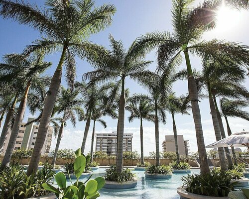 Внешний вид отеля Four Seasons Hotel Miami в Майами, фото 3